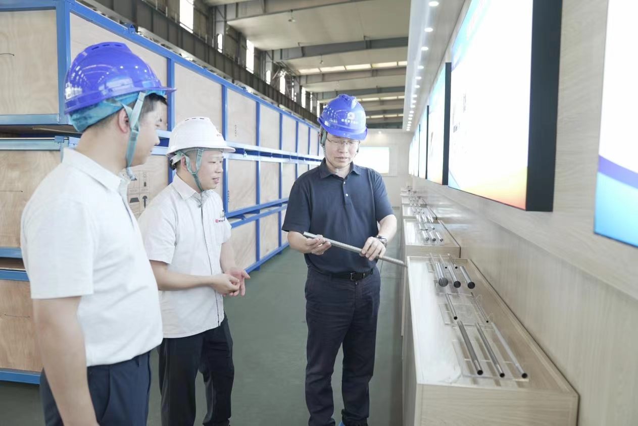 益陽高新區(qū)黨工委書記左志鋒蒞臨金天新材走訪調研